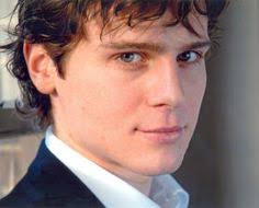 Jonathan Groff
