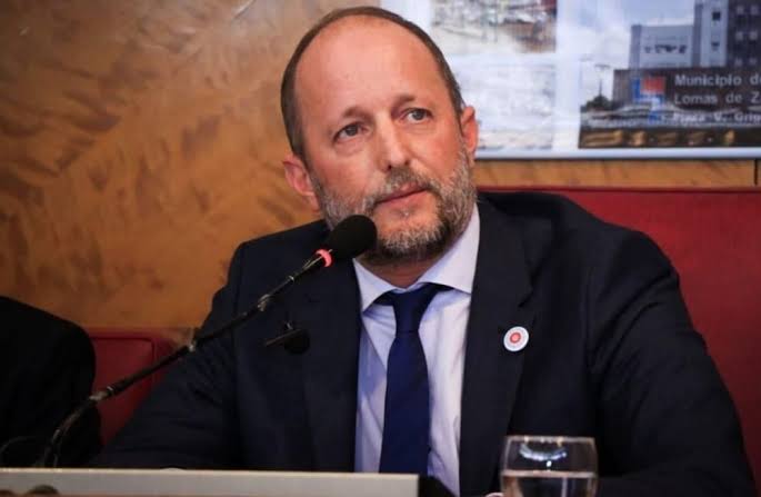 Martín Insaurralde continúa como intendente de Lomas de Zamora pese a  bajarse de su candidatura a concejal