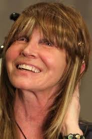 Julie Budd's Instagram, Twitter & Facebook