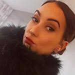 Ella Ouellette's Instagram, Twitter & Facebook