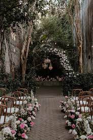An Intimate Romantic Wedding At New Orleans Pharmacy Museum In Louisiana Romantic Wedding Venue Romantic Garden Wedding Outdoor Wedding Venues