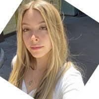 Evangeline Thompson's Instagram, Twitter & Facebook