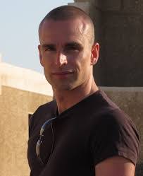 Aaron Kunert's Instagram, Twitter & Facebook