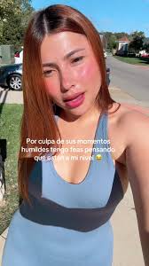 Hillary Márquez (@sallwamarquez)