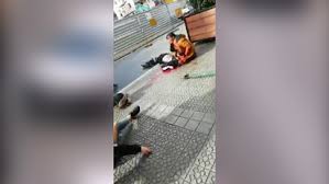 La procuraduría general de justicia del distrito federal (pgjdf) investiga de manera formal la muerte del luchador profesional fabián 'el gitano', cuyo cuerpo fue encontrado en el interior de su. Video La Muerte De Un Hombre De Un Tiro En La Cara En Pleno Centro De Bilbao En Una Pelea De Clanes Gitanos Pais Vasco