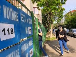 Acum, separă întrebările la referendum. Cum Traduc TimiÈ™orenii IntrebÄƒrile De La Referendum CorupÈ›ii SÄƒ Nu Mai PoatÄƒ SÄƒ È™i Dea Legi Favorabile Lor In Parlament