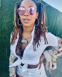 When Amil said, “How we gonna get around