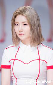 마음씨마저 예쁜 단발좌 / 브브걸 유나. Hdí¬í†  ë¸Œë ˆì´ë¸Œê±¸ìŠ¤ Brave Girls ìœ ë‚˜ ê¸ˆë°œë¨¸ë¦¬ì˜ ê°„í˜¸ì‚¬ ë¸Œë ˆì´ë¸Œê±¸ìŠ¤ í†±ìŠ¤íƒ€ë‰´ìŠ¤ Topstarnews Net Brave Girl Kpop Girls Girl