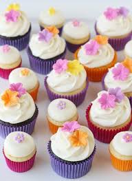 Lovely Flower Cupcakes For Wedding Fondant Cupcakes Luau Cupcakes Fondant Flowers