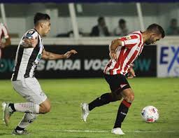 Para hacerte socio del club simplemente deberás presentarte en la secretaria del club en el estadio de lunes a viernes de 9 a 13 y de 17 a 21, next. Central Cordoba Y Estudiantes A Mano El Grafico