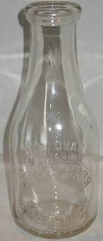 Vintage Dewey Carr Farm Dairy 1-Quart Glass Milk Bottle Jug Barn Dump Dig
