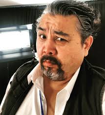 Roberto Tello sufre grave accidente automovilístico