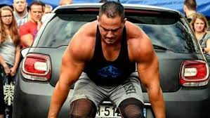 Le générique d'ouverture du film présente en animation atlas, king kong et plusieurs hommes musclés4. Strongman Les Hommes Les Plus Forts Du Monde Ont Rendez Vous A Saint Quentin Ce Dimanche 19 Mai