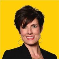 Holly Crisp's Instagram, Twitter & Facebook