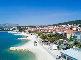 Maybe you would like to learn more about one of these? Ferienwohnungen Mit Pool In Okrug Gornji Insel Ciovo Kroatien Okrug Gornji Ciovo Insel Ciovo Kroatien Preis Last Minute Sonderangebote Unterkunft