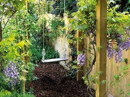 Hier findest du infos und tipps zur anschaffung und pflege von spielgeräten für den garten, spielideen für draußen und ideen und anregungen ein garten für kinder. Schaukel Garten Selbst Bauen Platzsparende Ideen Schaukel Garten Gartengestaltung Ideen Gartengestaltung