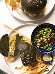 Green Burgers With Snacked Salmon Mango Avocado And Wasabi Mayonnaise Un Petit Oiseau Dans La Cuisine Recipe Avocado Cooking Time Mayonnaise