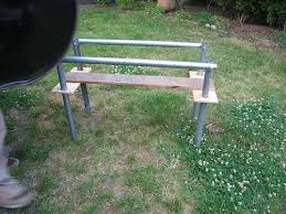 Reposoir Barbecue Construire Un Barbecue Tonneau Idees Pour La Maison