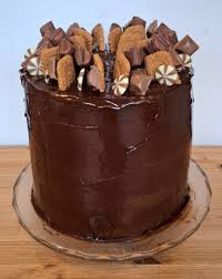 We're closed until Tuesday🌻💛 Here's a throwback to our 'Everything Bruce  Cake' that we made last year- maybe this should make a comeback to our  counter soon👀