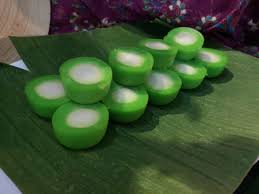 Campurkan air pandan tadi bersama dengan gula, santan, tepung jagung, garam, pandan emulco dan pewarna hijau. Nona Stock Photos And Images 123rf