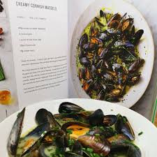 Jamie Oliver Jamie Oliver 5 Ingrediants Creamy Cornish Mussels Mussels Chives Recipe