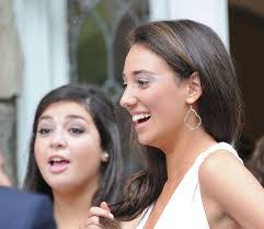 Leslie Hanlon's Instagram, Twitter & Facebook