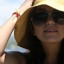 Jennifer Robles (@jenniferrobles)