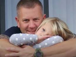 Brandman är på utryckning när kvinna får akuta värkar