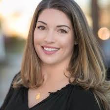 Nichole Arnold's Instagram, Twitter & Facebook