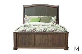 With its cutaway headboard and architectural design, the fully upholstered quinn headboard brings edge to any bedroom. Kingsport King Bed With Low Footboard