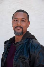 Hello everyone. I am an aspiring actor. I am 44 years old. I am 5'9 and 185  lbs. I live in AZ and would like to book my first gig. Here are