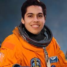 Donovan Perez (@dperez3234)