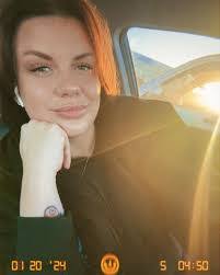 Ashley Mohr's Instagram, Twitter & Facebook