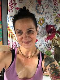 🌙 “Prayer, Performance… or Both?” — Kelly Khumalo's Poolside Ritual Has  Mzansi Talking 🕯️💧 Kelly Khumalo shared a behind-the-scenes moment from  her “Nyamezela” video shoot — kneeling beside a pool at night,