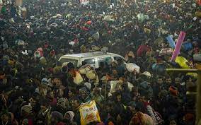 Trapped under the crowd, she couldn't get up': Eyewitness recalls Maha Kumbh stampede, stampede, mahakumbh stampede, uttar pradesh, sangam, kumbh news, death toll, pragagraj news