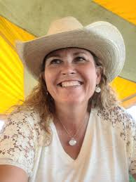 New to the group ☺️ Hello from central Minnesota! Raising 2 young daughters  and I give horseback riding lessons to kids 💕