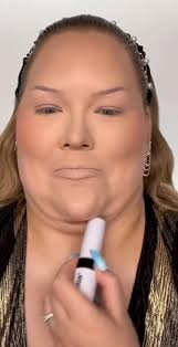 Ultimate Makeup Hack to Hide Your Double Chin Effortlessly!