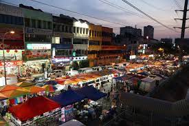 If you ever get tired of kuala lumpur's malls then head over to one of the city's street markets: Best Pasar Malam Food In Kuala Lumpur