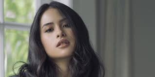 Maudy ayunda's first film role was in untuk rena (2005) alongside surya saputra. Jyw 7hc3jneqjm