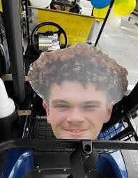 Dinah Townsend's Instagram, Twitter & Facebook