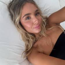 Emma Macdonald's Instagram, Twitter & Facebook