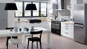 Trouver une cuisine à petit prix : Comparatif Cuisinistes 10 Enseignes Au Banc D Essai M6 Deco Fr