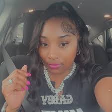 Shunta Gray's Instagram, Twitter & Facebook