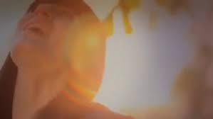 G d chce pozbierać znowu myśli, słyszeć bicie naszych serc, e c widzieć, ile szczęścia w sobie kryje każda mała rzecz. Sylwia Grzeszczak Co Z Nami Bedzie Smotret Ili Skachat Klip