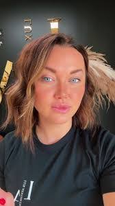 Sheila Norris's Instagram, Twitter & Facebook