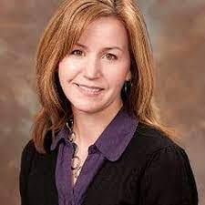 Julie Winn's Instagram, Twitter & Facebook