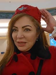 هو الزعيم مسلم ولا مسيحي