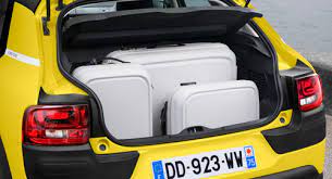 Son volume de 358 litres reste encore juste pour lutter à armes égales avec les compactes. Citroen C4 Cactus Premieres Impressions Actualite Ufc Que Choisir