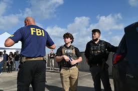 Tom Vela (@TomVela2)