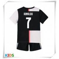Echipament Fotbal Juventus Cristiano Ronaldo 7 Tricou Acasa 2019 20 Pentru Copii Maneca Scurta Pantaloni Scur In 2020 Cristiano Ronaldo 7 Ronaldo Cristiano Ronaldo